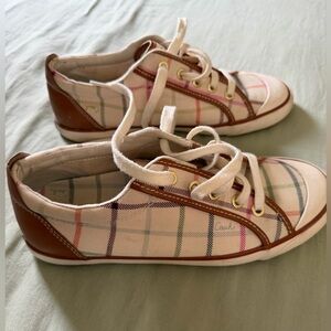 Coach Barrett tattersall Shoes
A1125. Size 7.5M